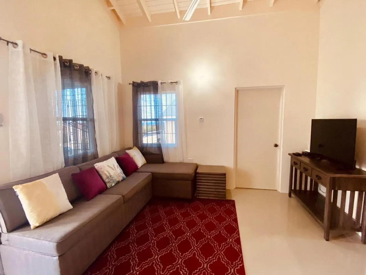 ヴィラ Florence Hall Jhadano 3Br Pool & Gym Shuttle Gatedヴィラ
