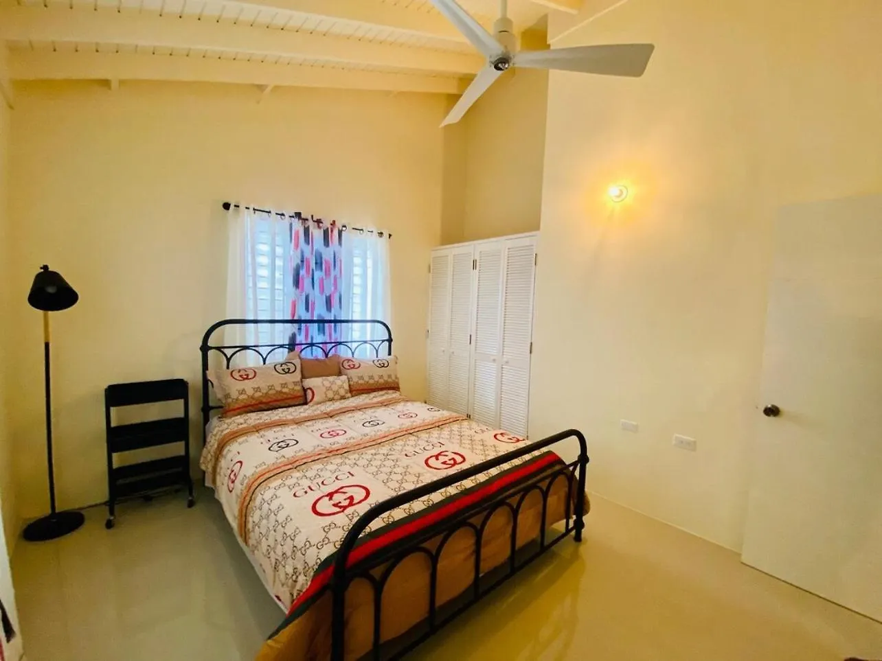 ヴィラ Florence Hall Jhadano 3Br Pool & Gym Shuttle Gatedヴィラ