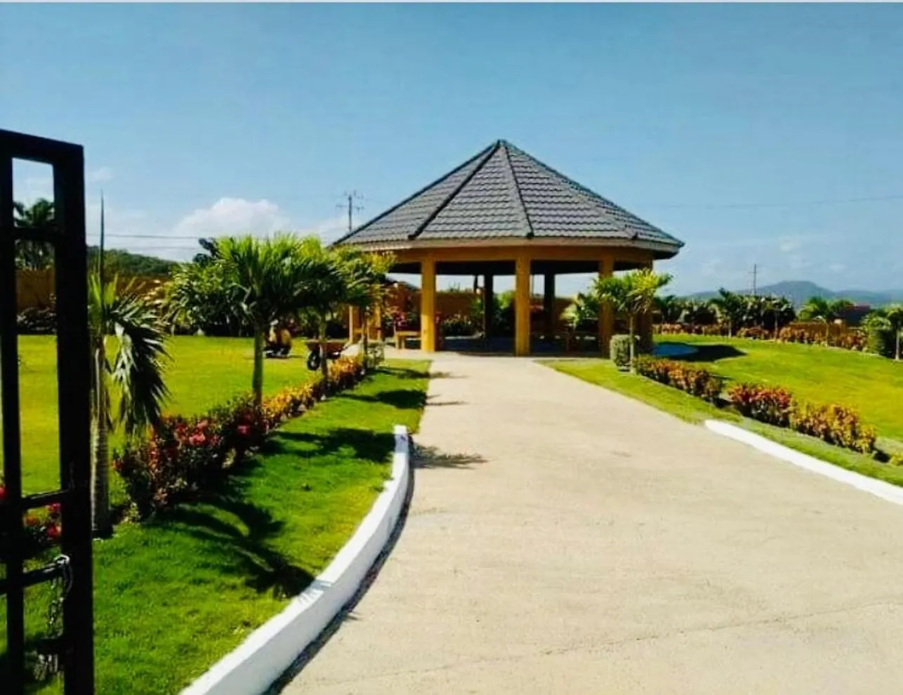 Florence Hall Jhadano 3Br Pool & Gym Shuttle Gatedヴィラ Florence Hall