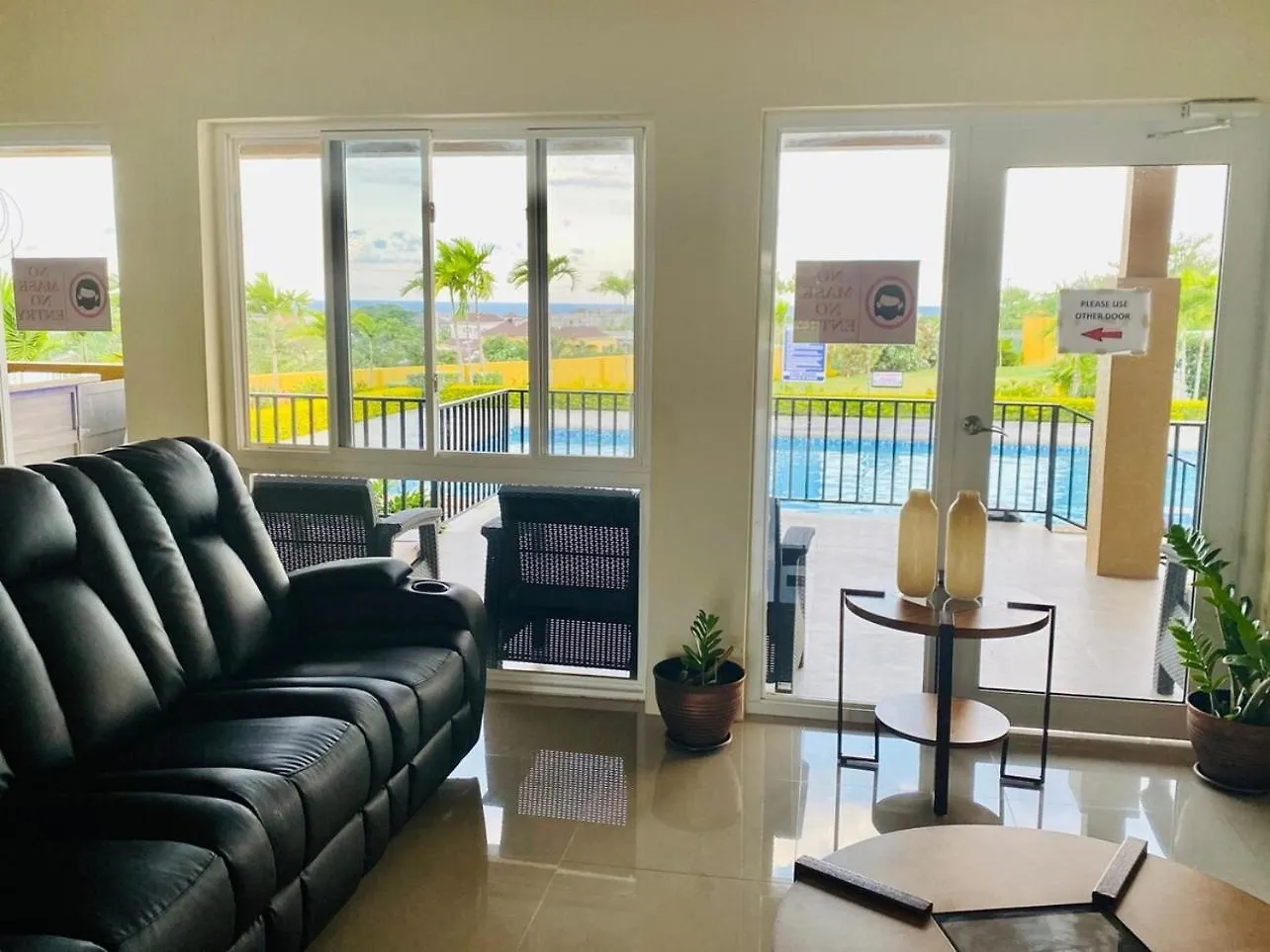 Florence Hall Jhadano 3Br Pool & Gym Shuttle Gatedヴィラ ヴィラ Florence Hall