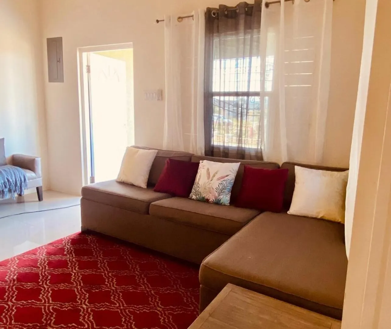 Florence Hall Jhadano 3Br Pool & Gym Shuttle Gatedヴィラ ヴィラ