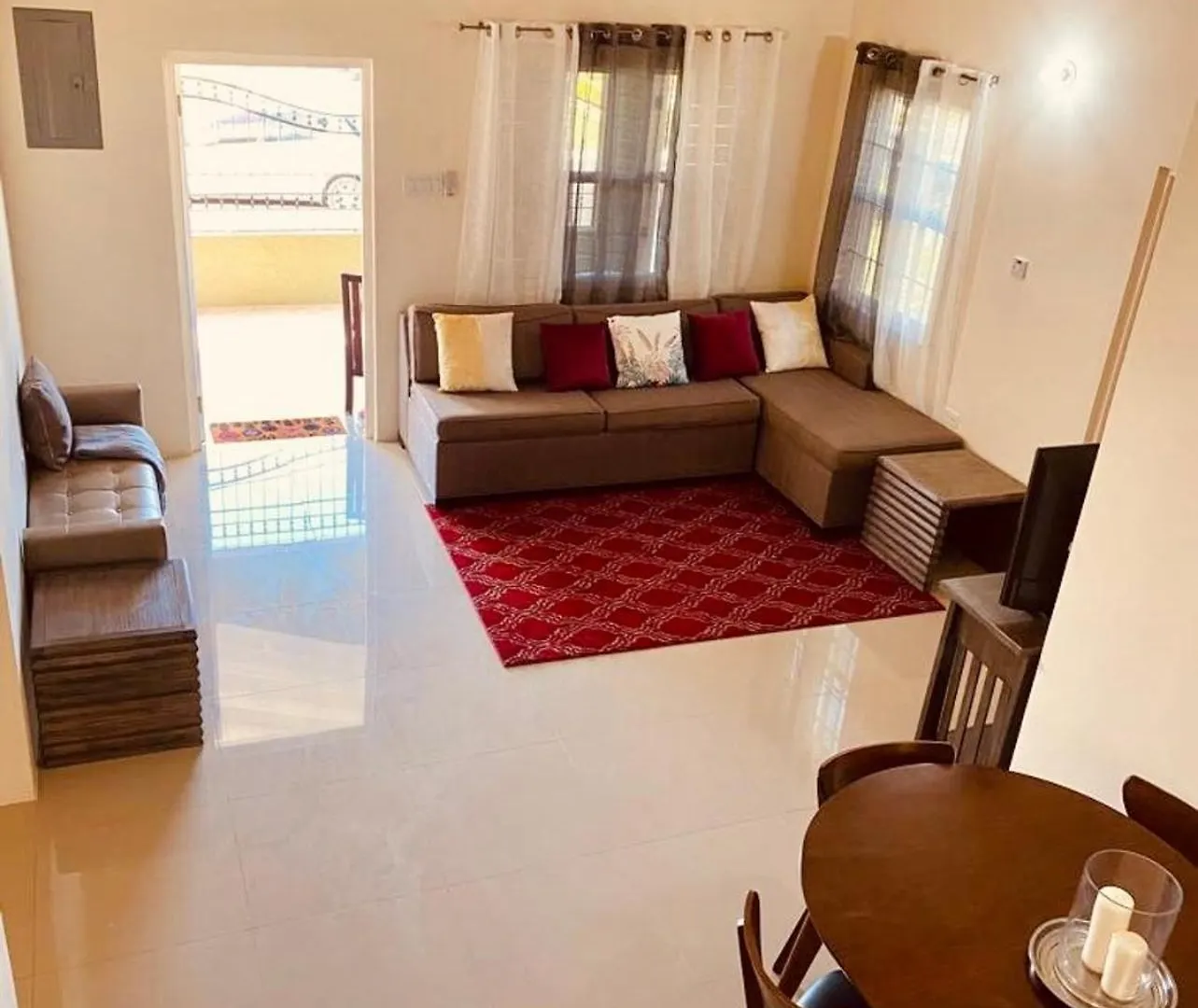 ヴィラ Florence Hall Jhadano 3Br Pool & Gym Shuttle Gatedヴィラ