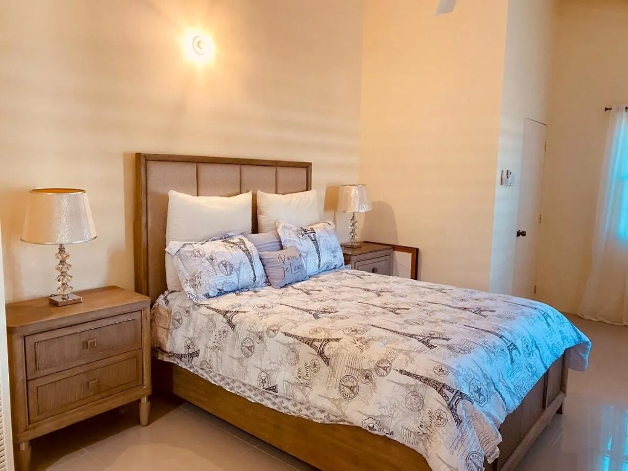 Florence Hall Jhadano 3Br Pool & Gym Shuttle Gatedヴィラ 0*, Florence Hall